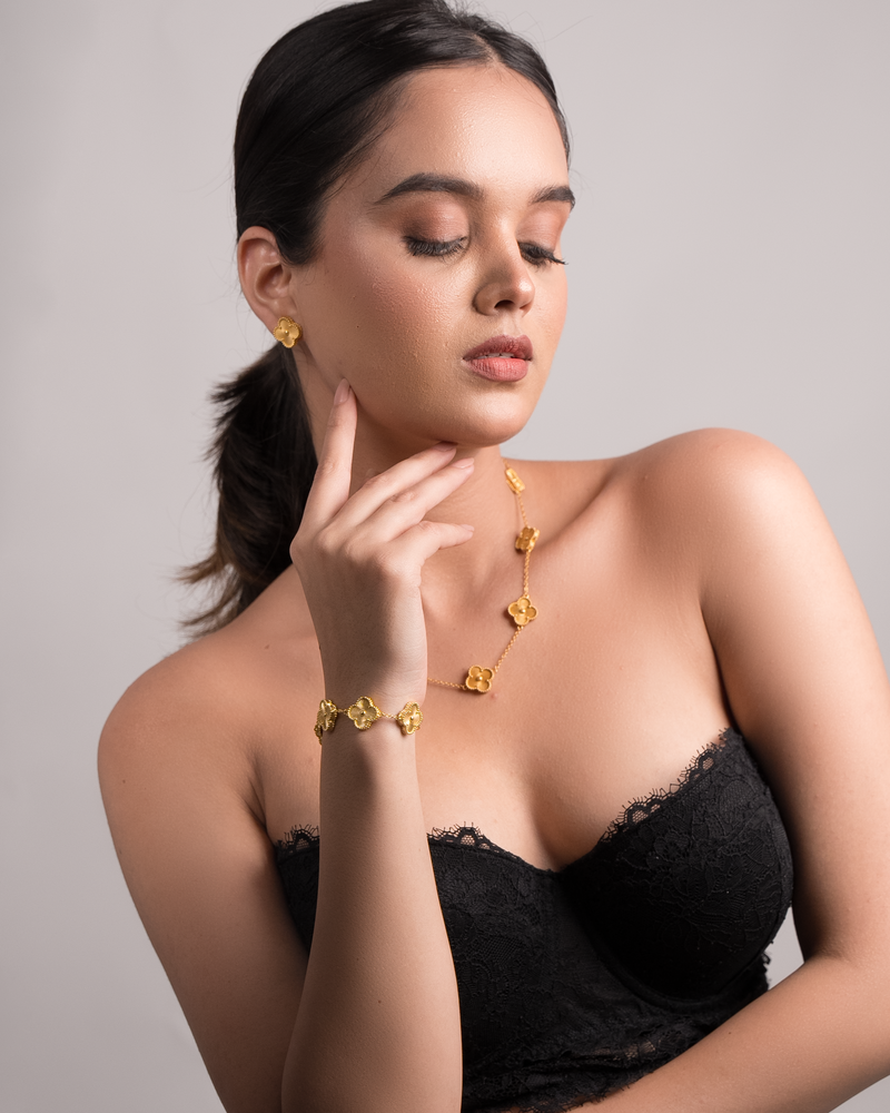 Luxurious 18k Gold Plating Four-Leaf Clover Reversible Bracelet