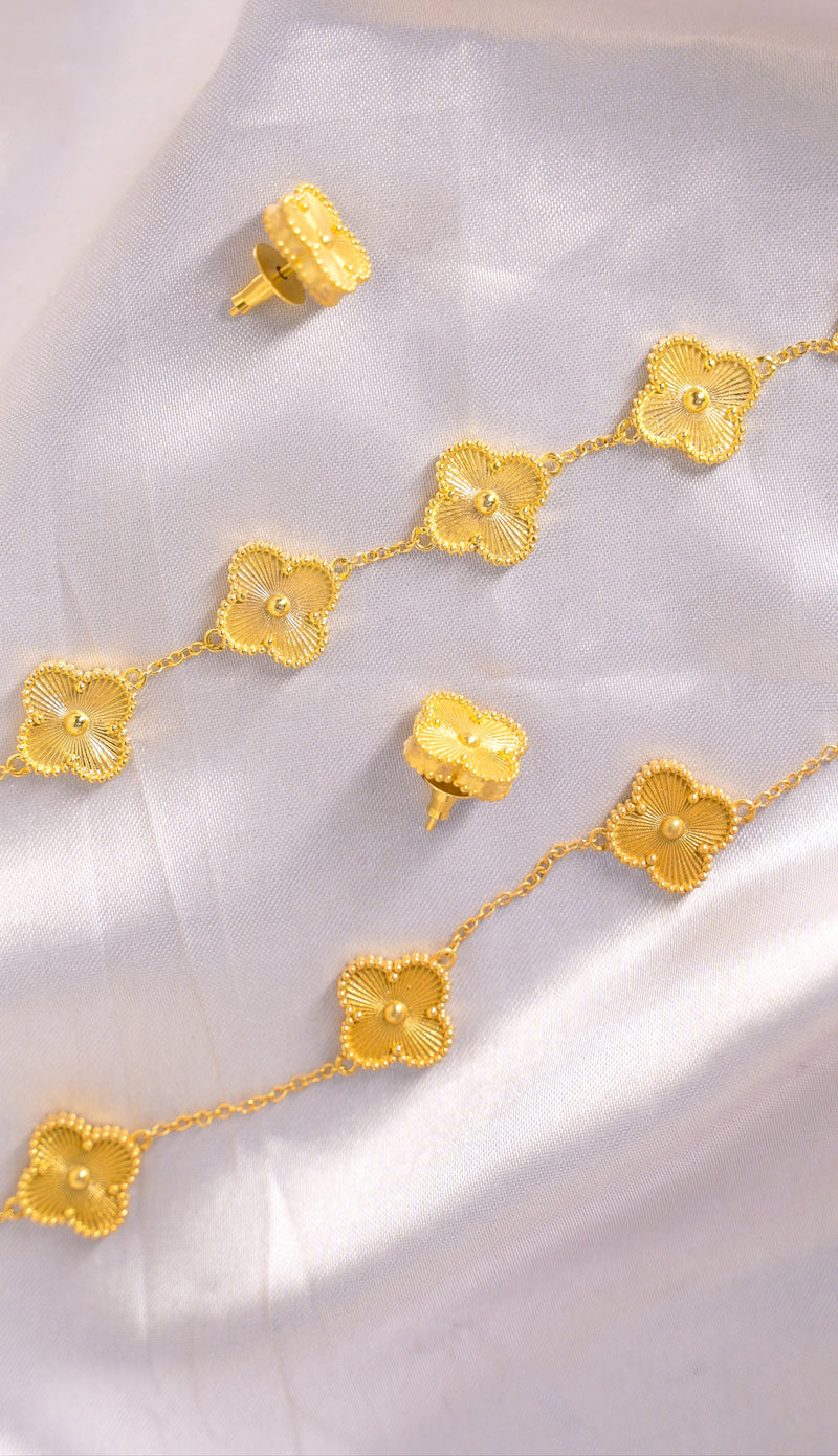 Luxurious 18k Gold Plating Four-Leaf Clover Jewelry Set - Necklace, Bracelet & Earrings (Combo Deal)