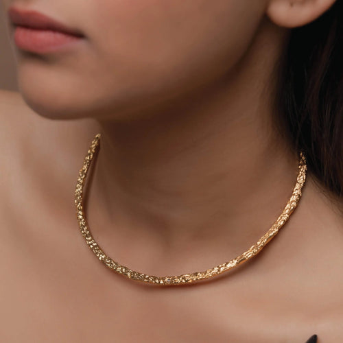 Luna Choker