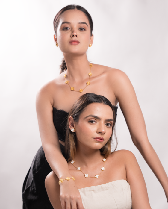 Luxurious 18k Gold Plating Four-Leaf Clover Jewelry Set - Necklace, Bracelet & Earrings (Combo Deal)